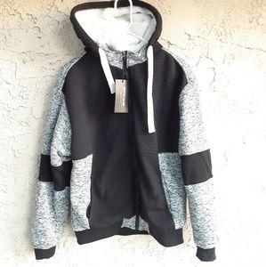 North Pole & More Charcoal Sweater Size Small